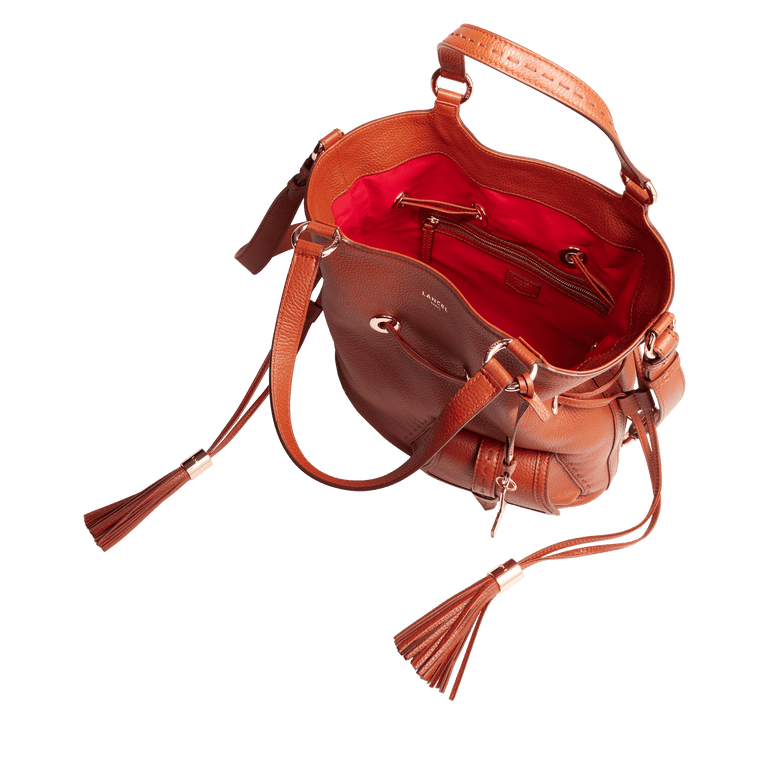 M BUCKET BAG