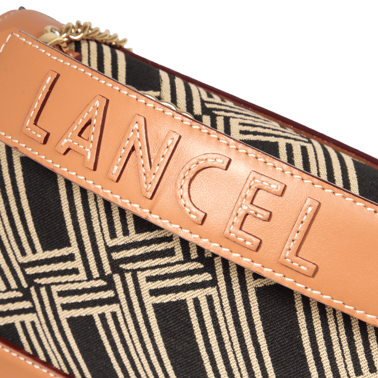 M FLAP BAG