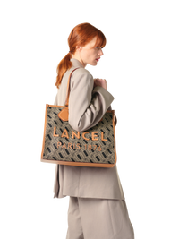 L ZIP TOTE BAG
