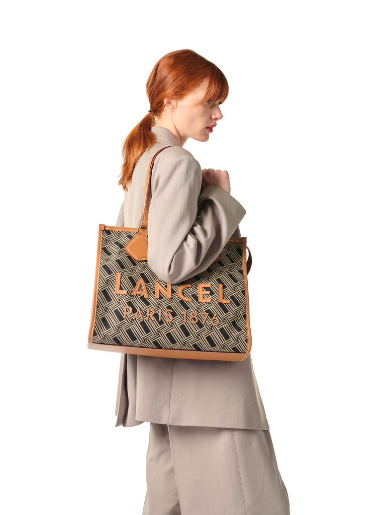 L ZIP TOTE BAG