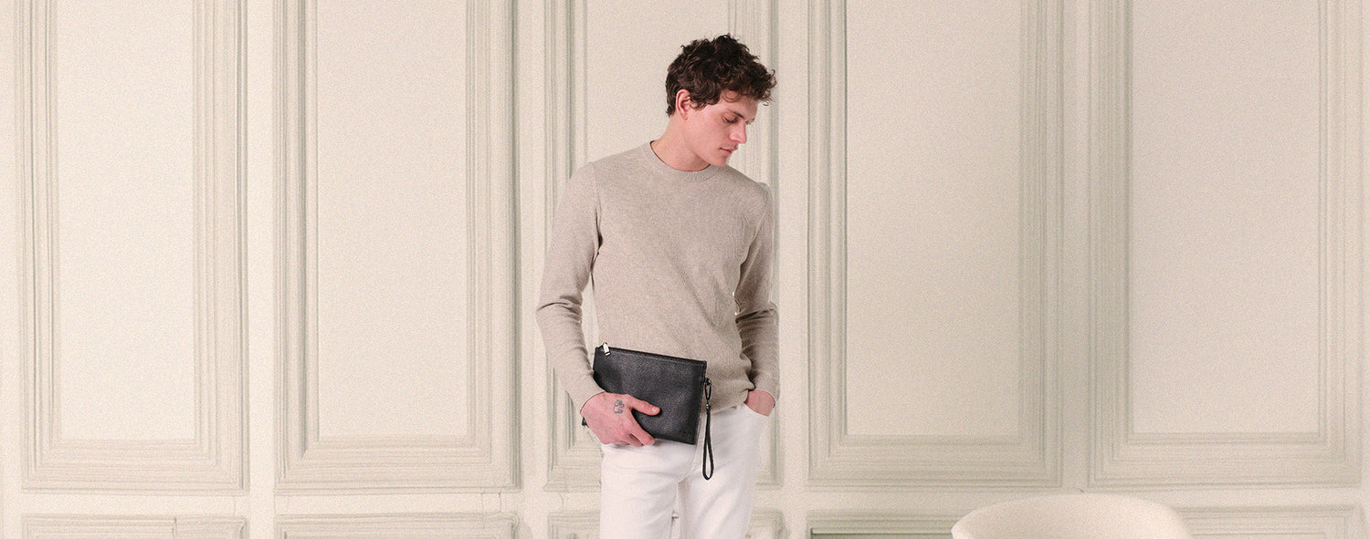 POUCHES