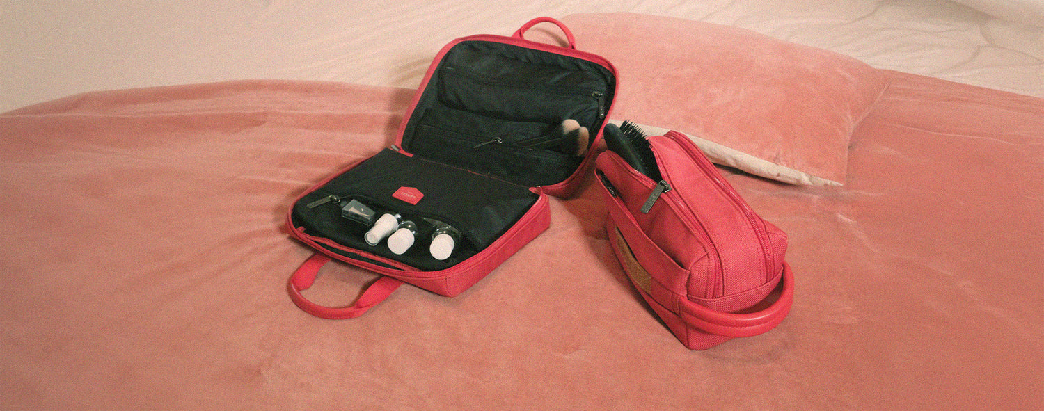 TOILETRY BAG