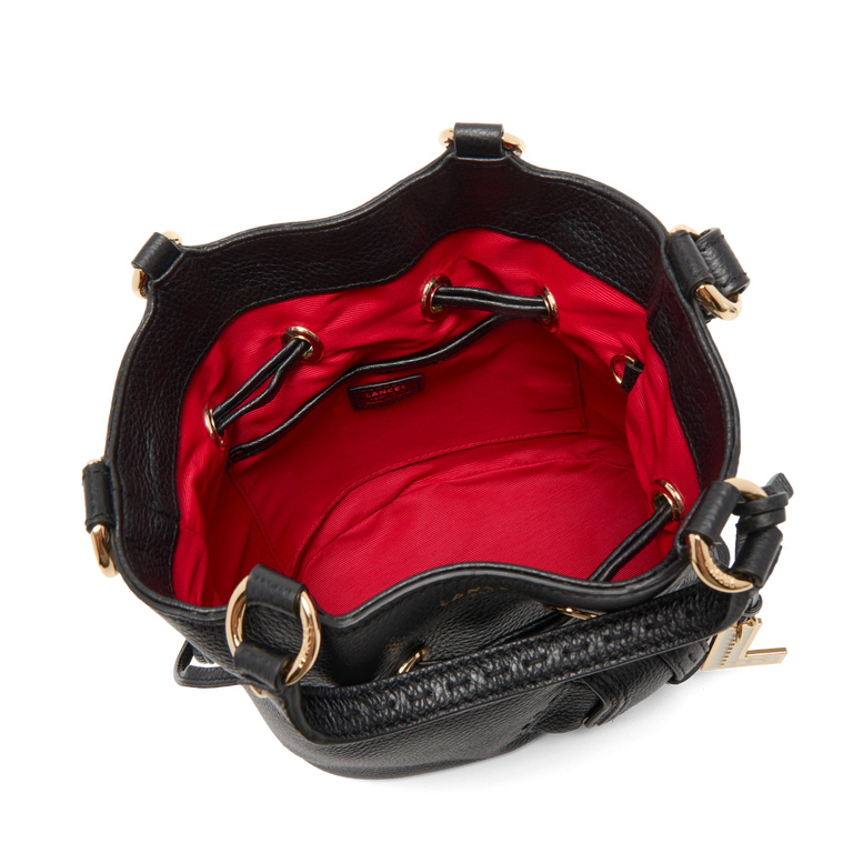 Bucket bag