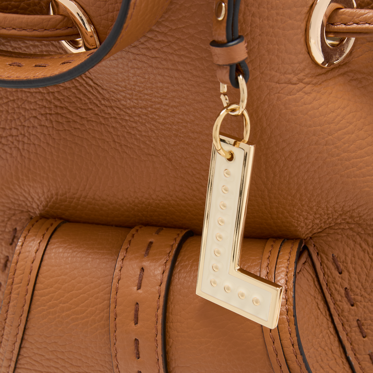 Bucket bag