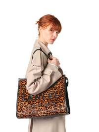 L ZIP TOTE BAG