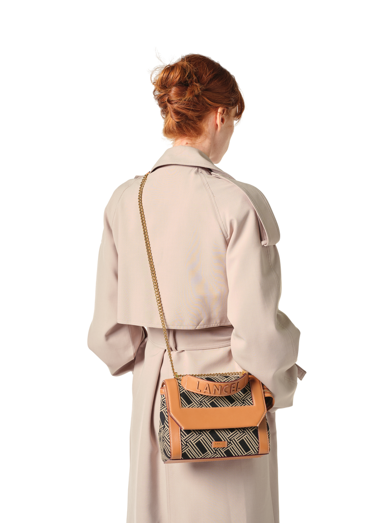 M FLAP BAG