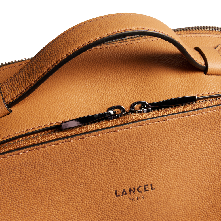 CONVERTIBLE 2 ZIP BACKPACK