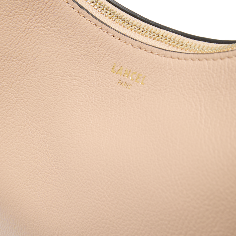 CROISETTE DE LANCEL — L ZIP BAG DOUBLE CARRY— CAPPUCCINO– Lancel CROISETTE DE LANCEL — L ZIP BAG DOUBLE CARRY— CAPPUCCINO– Lancel