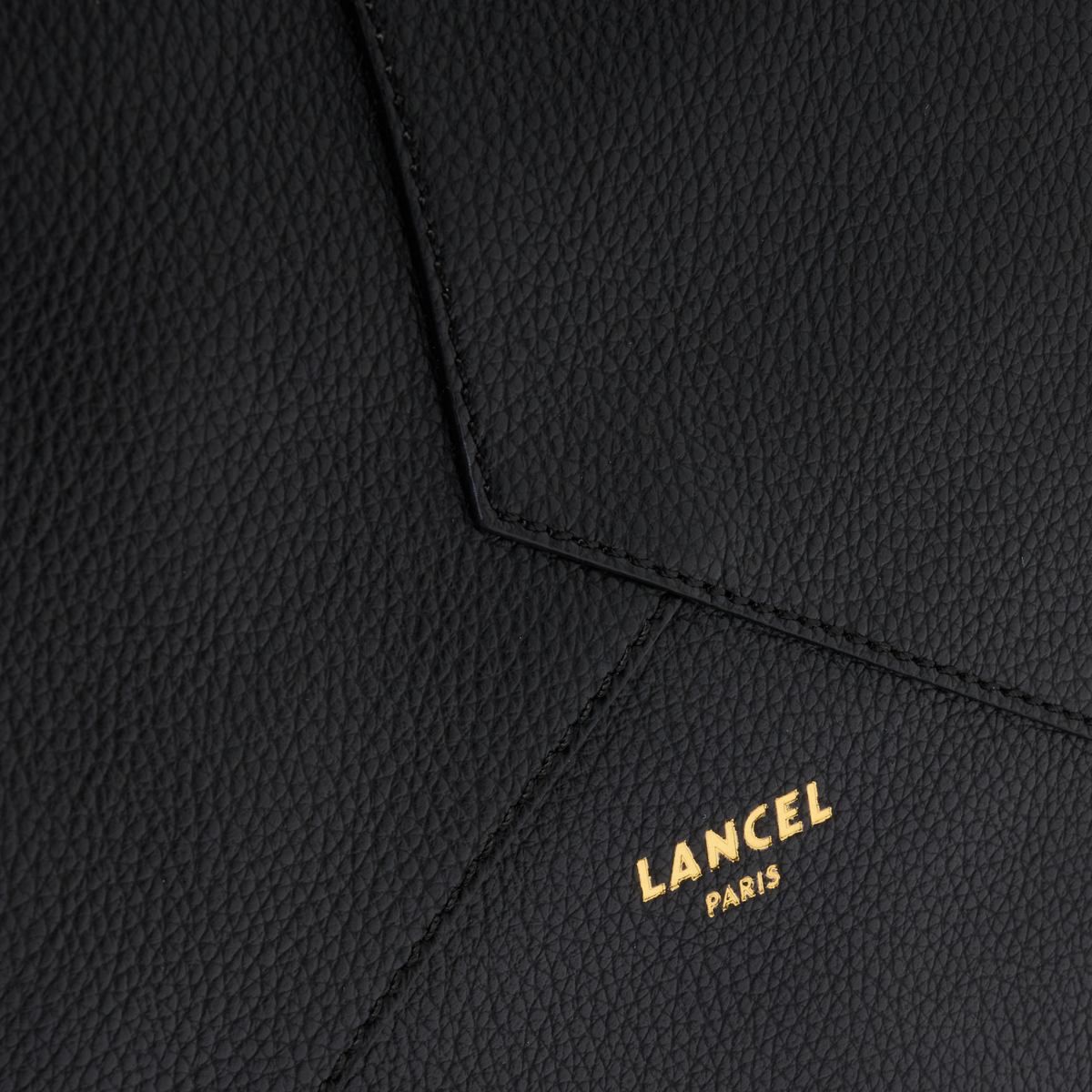 ENVELOPPE DE LANCEL — M ZIP TOTE BAG DOUBLE CARRY — BLACK – Lancel