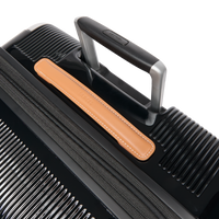 4-WHEEL EXPANDABLE MEDIUM ZIP SUITCASE