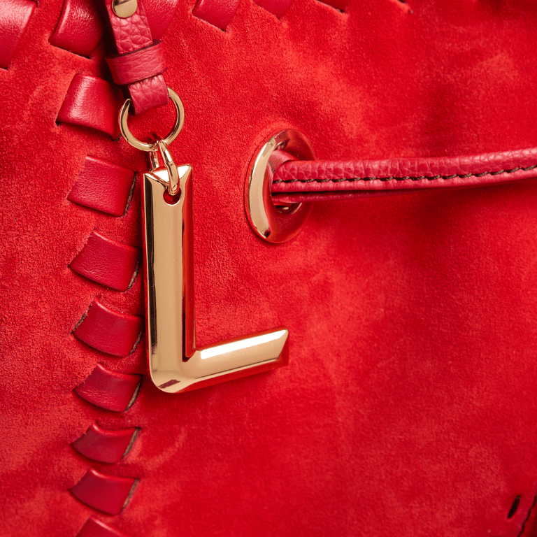 M BUCKET BAG