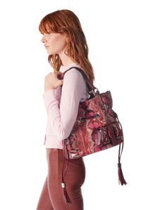 M BUCKET BAG