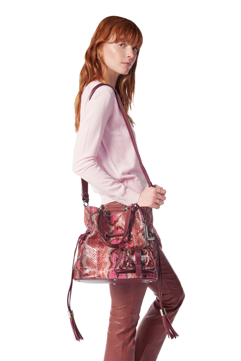 M BUCKET BAG