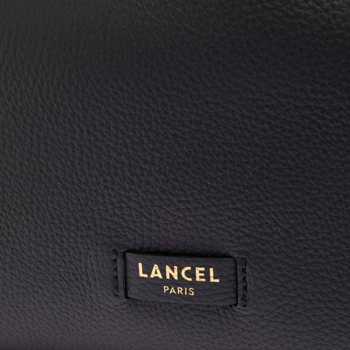 LOUISON DE LANCEL — M ZIP HOBO BAG — BLACK – Lancel