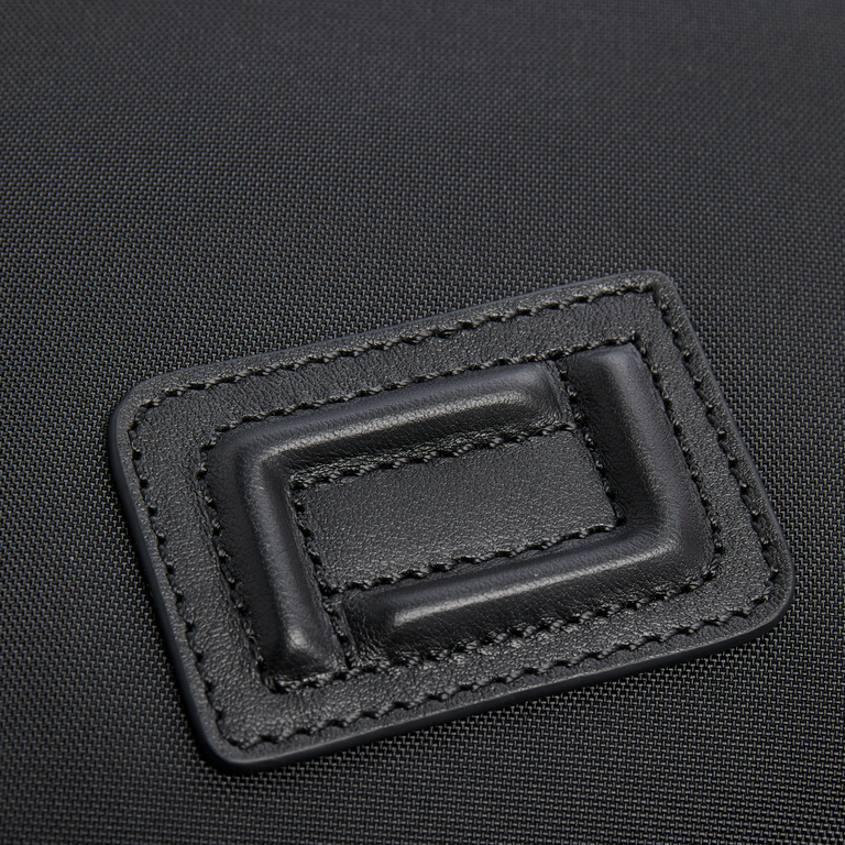 HANGING TOILET POUCH - Black