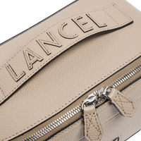 TROUSSE DE TOILETTE