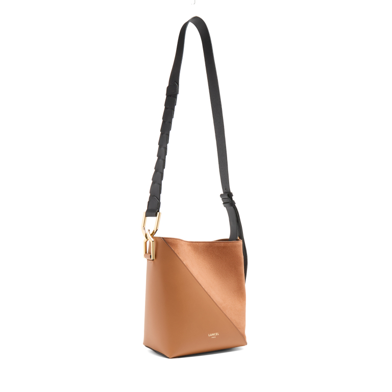 S BUCKET BAG